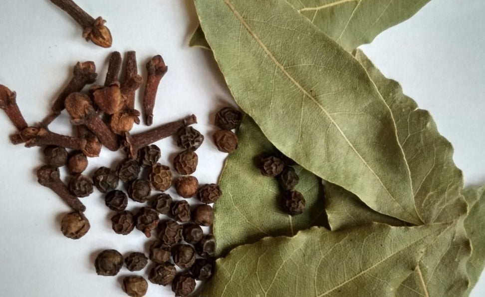 Natural Clove & Leaf Beard Oil